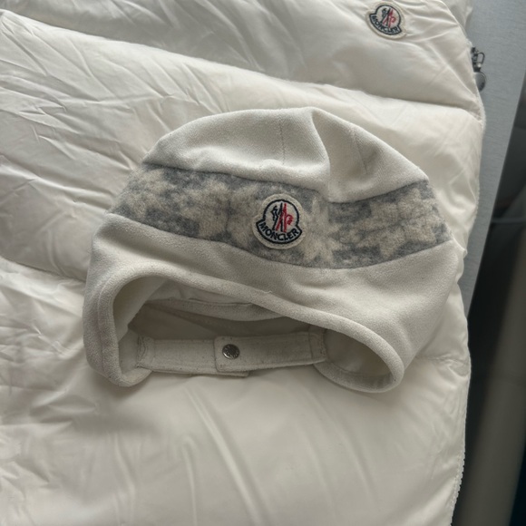 Moncler White and Gray Hat - Picture 8 of 9